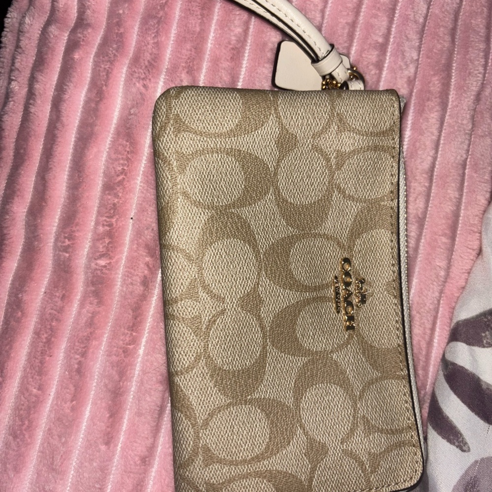 Coach Double Zip Wristlet